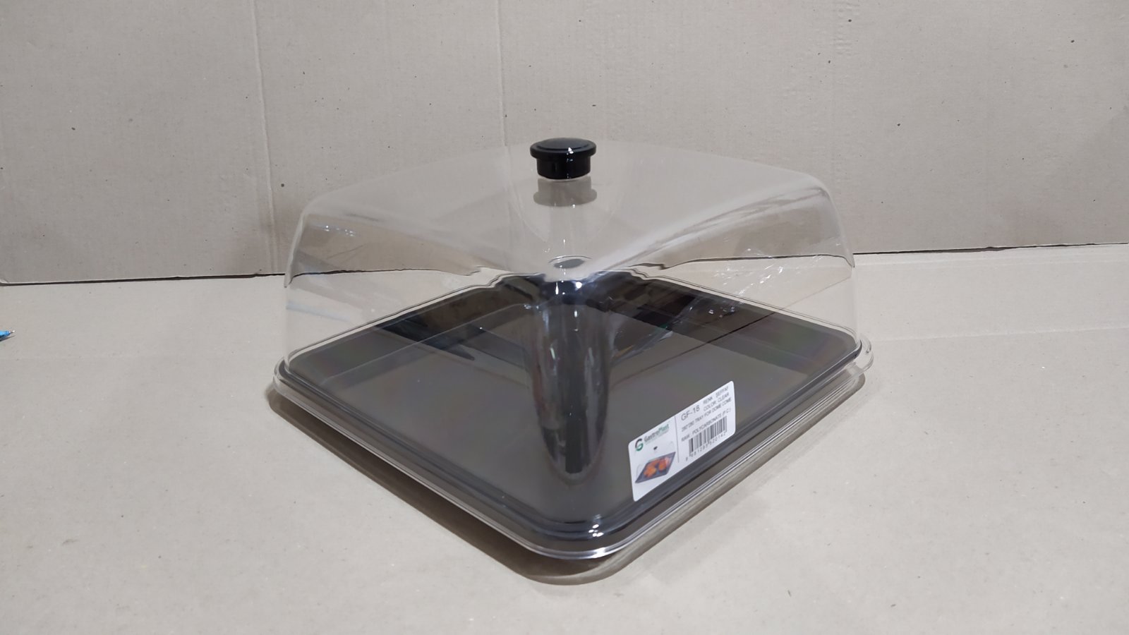 Кришка купольна квадратна 280х280мм GastroPlast прозора