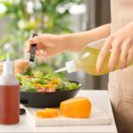 Диспенсер прозорий для оливкової олії та соусів Gastro Plast 500 мл - Зображення 3