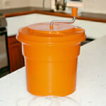 Сушарка для зелені та салату ручна помаранчева One Chef 25 л - Зображення 2