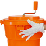 Сушарка для зелені та салату ручна з гальмом помаранчева One Chef 25 л - Зображення 6