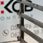 Стелаж кондитерський шпилька на 14 рівнів для дек GN 1/1 з колесами - Зображення 3
